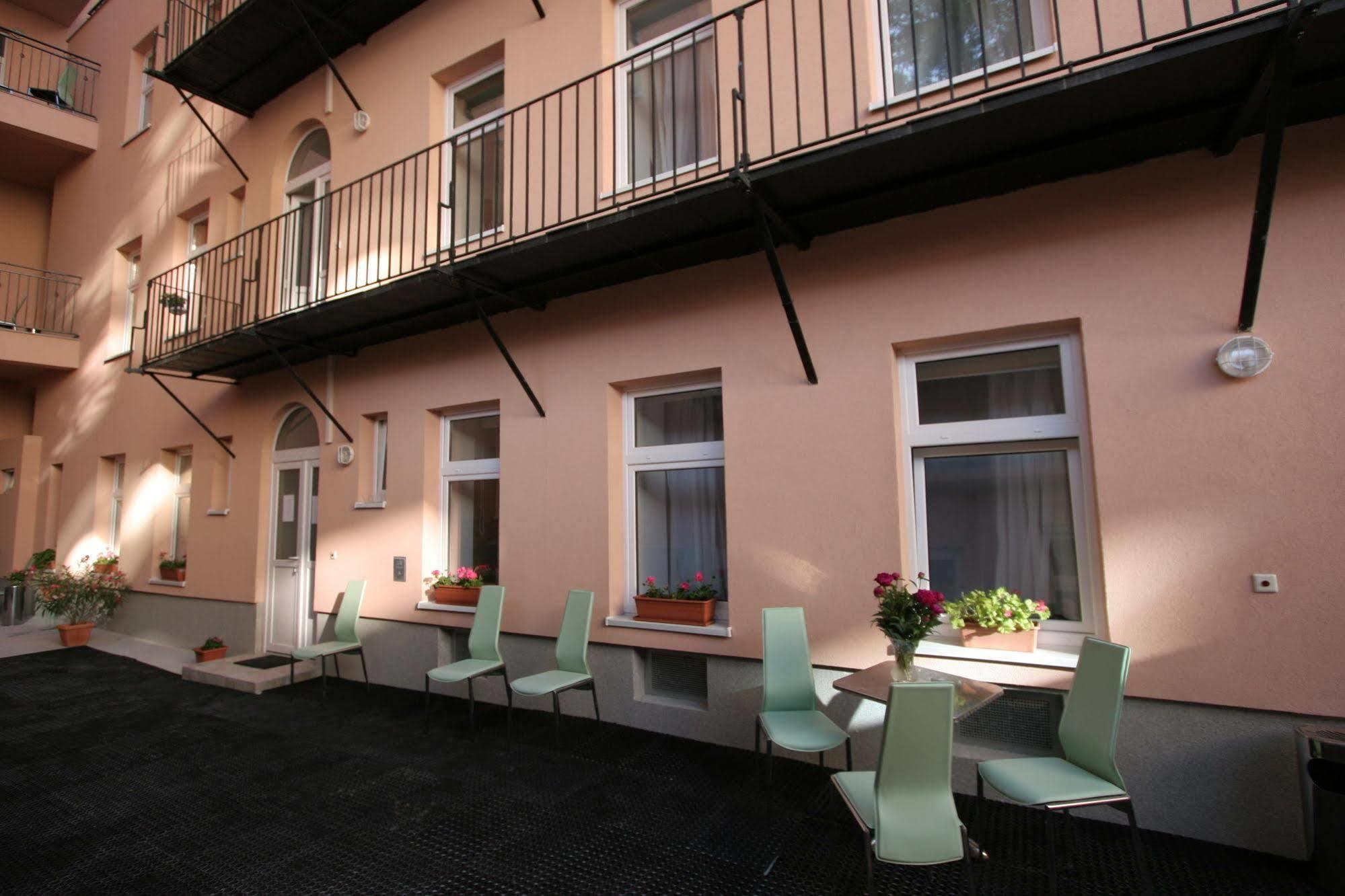 Margareten Long Stay Apartments Vienna Luaran gambar